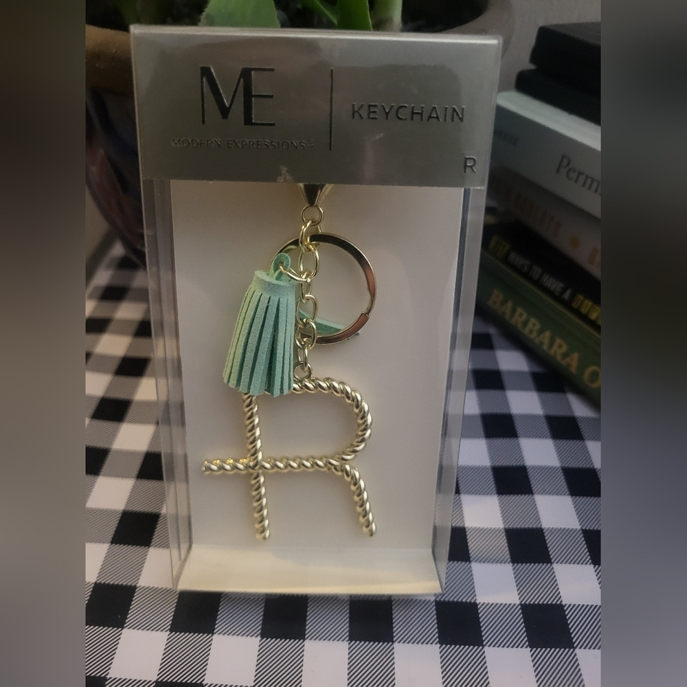 MODERN IMPRESSIONS "R" BAGCHARM KEYCHAIN - Picture 2 of 2